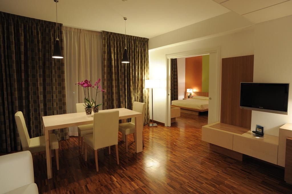 Superior Suite,1209743656:JPEG